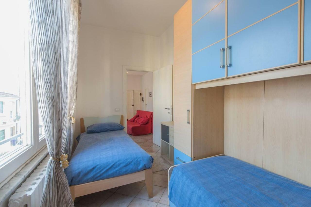 Altido Apt For 8 With Huge Terrace In Old Town Of Виареджо Экстерьер фото