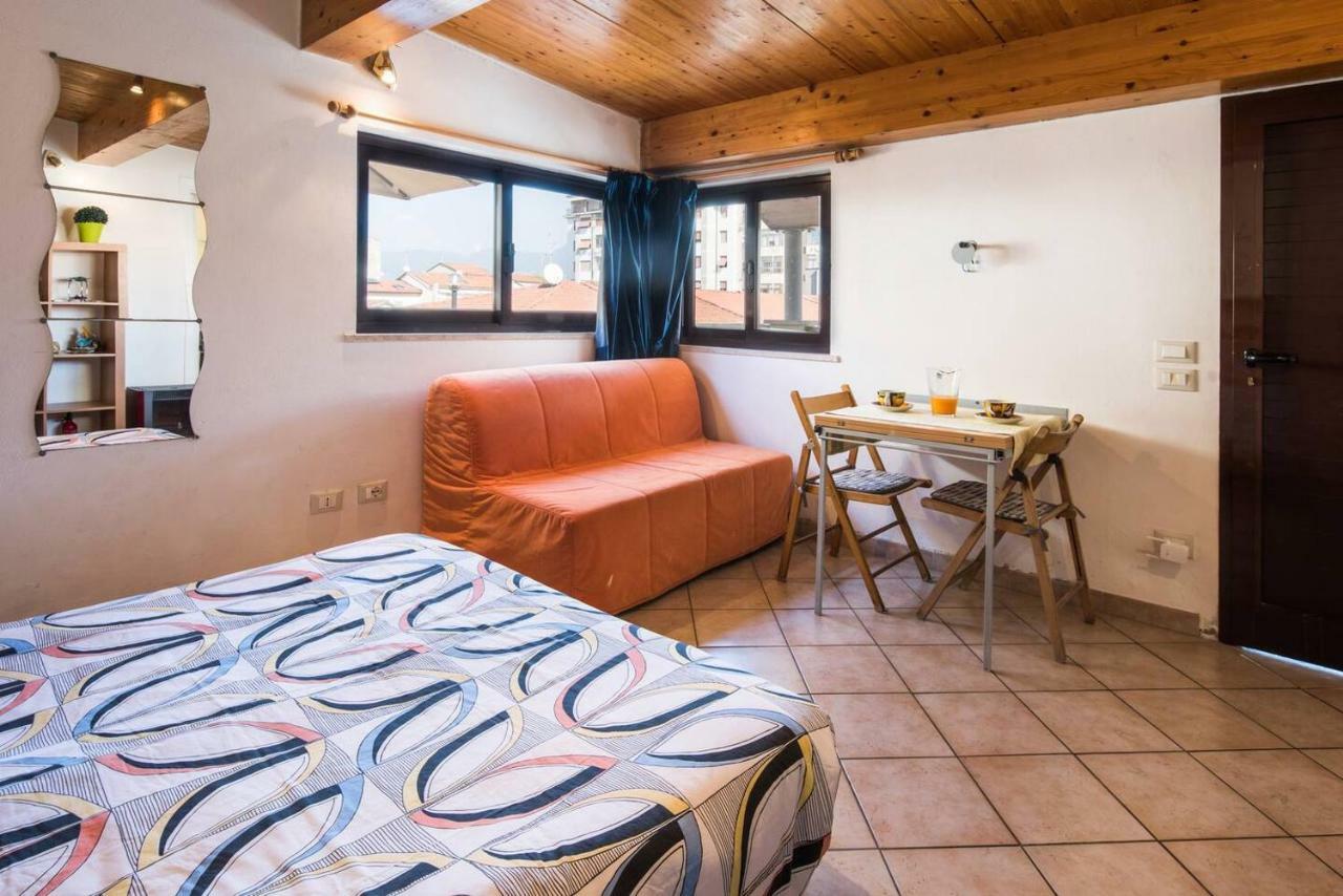Altido Apt For 8 With Huge Terrace In Old Town Of Виареджо Экстерьер фото